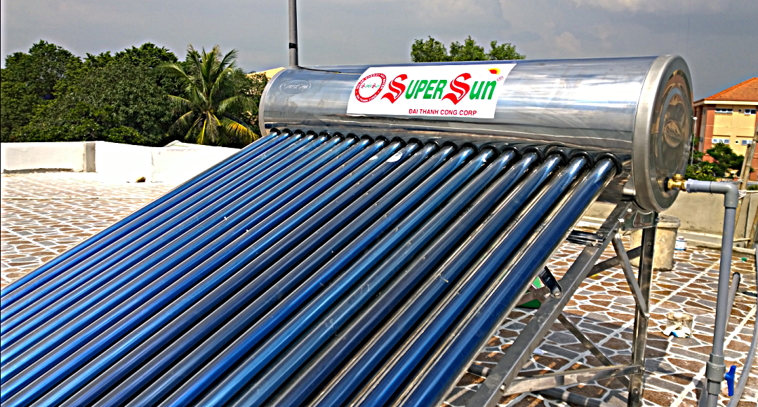 lợi ích máy nước nóng năng lượng mặt trời