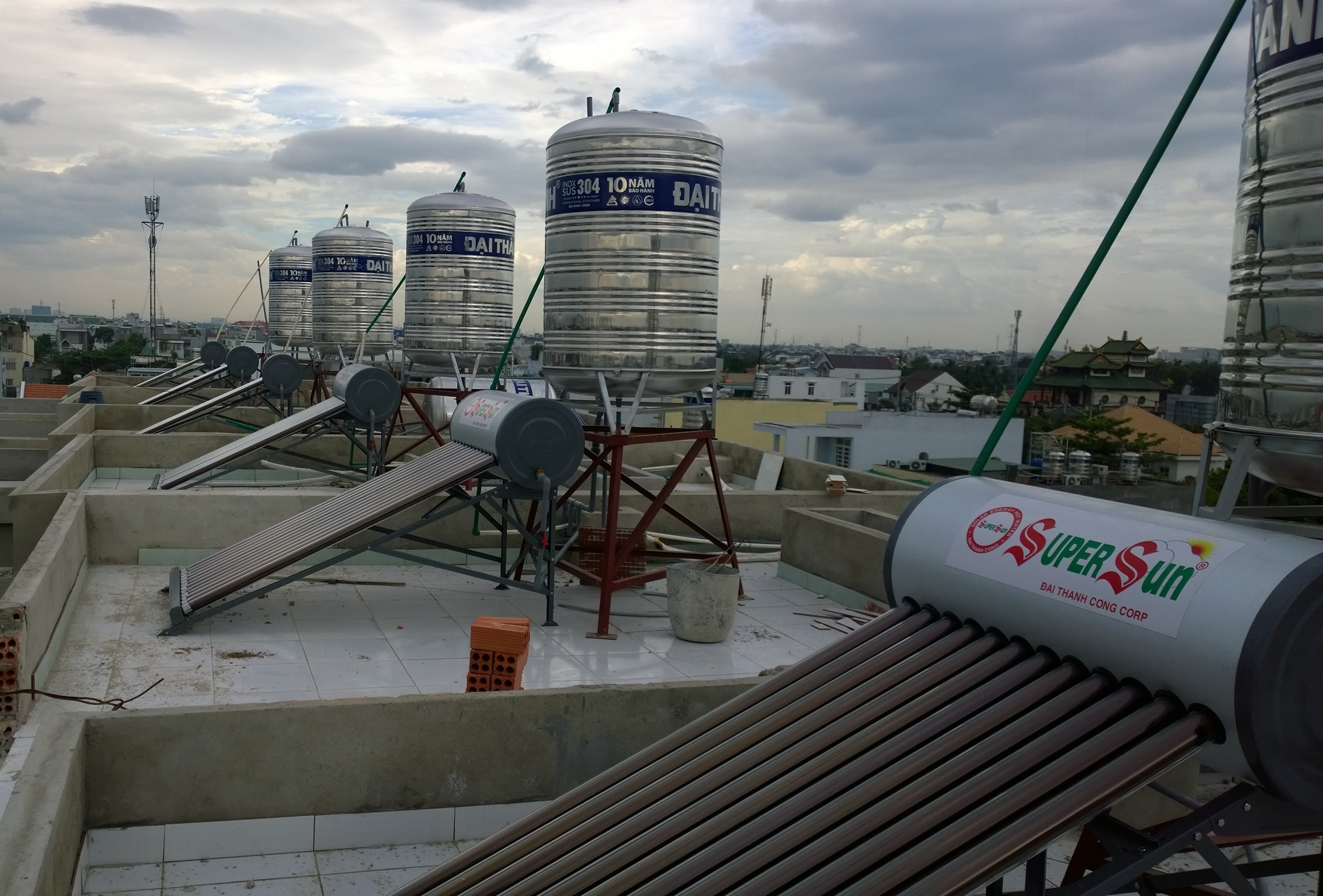 Sửa Máy Nước Nóng Năng Lượng Mặt Trời Quận 7