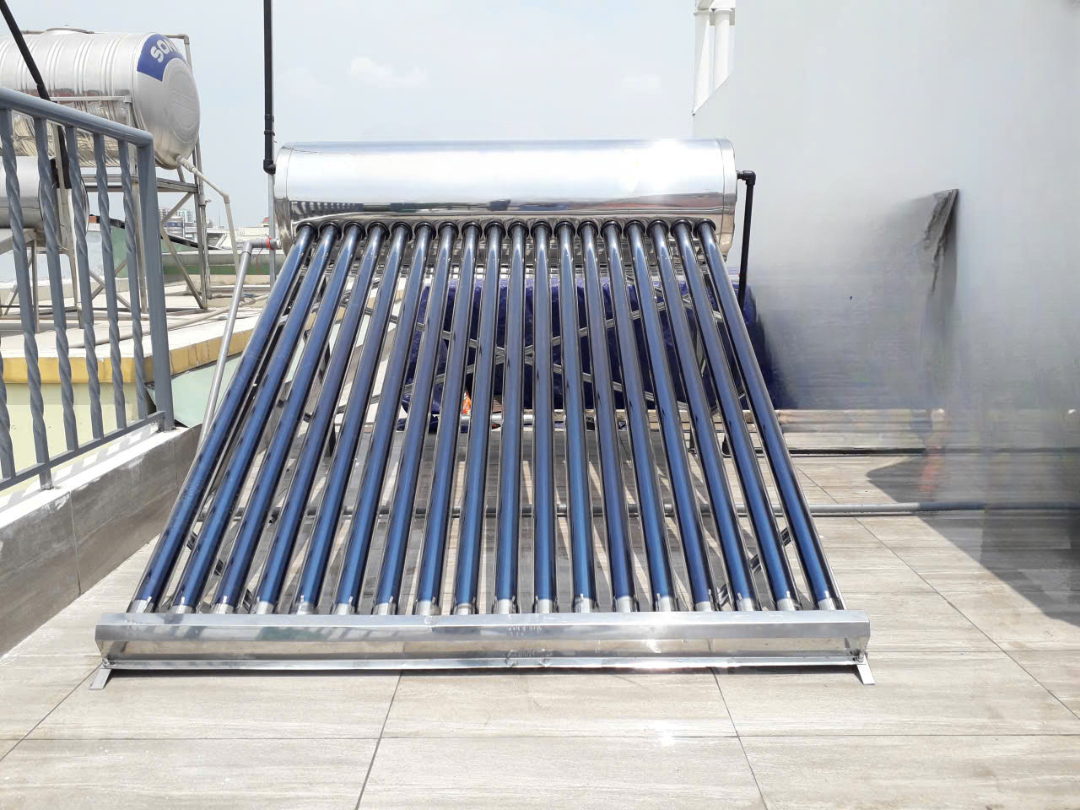 Bảo trì máy nước nóng năng lượng mặt trời